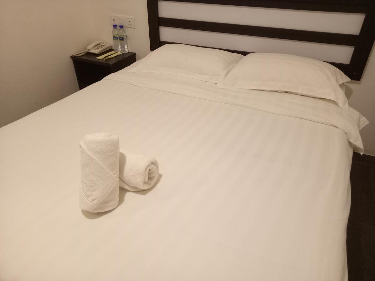 Hotel Sri Bernam Сабак Бернам Екстериор снимка