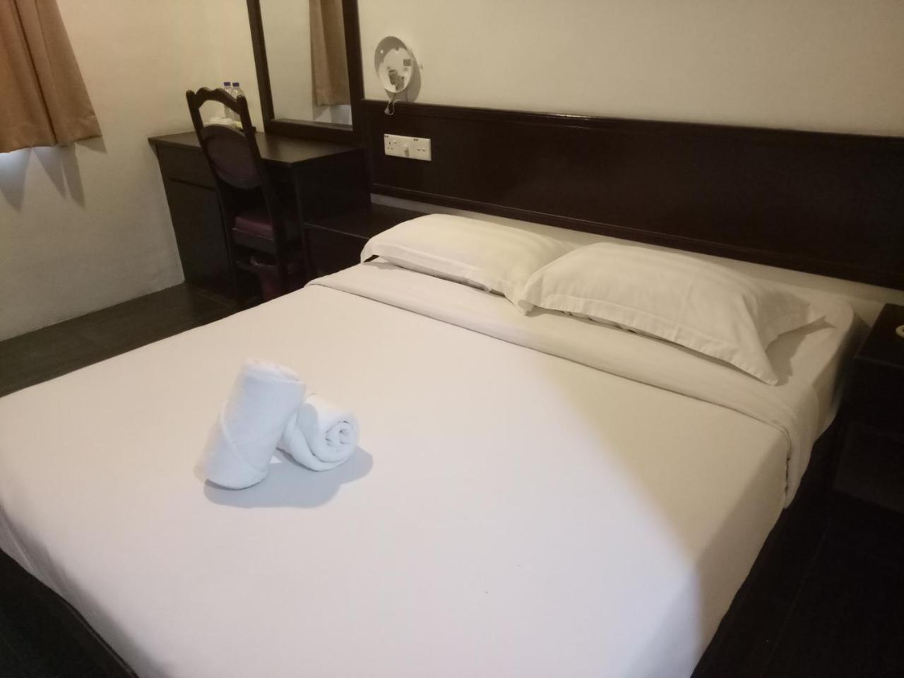 Hotel Sri Bernam Сабак Бернам Екстериор снимка