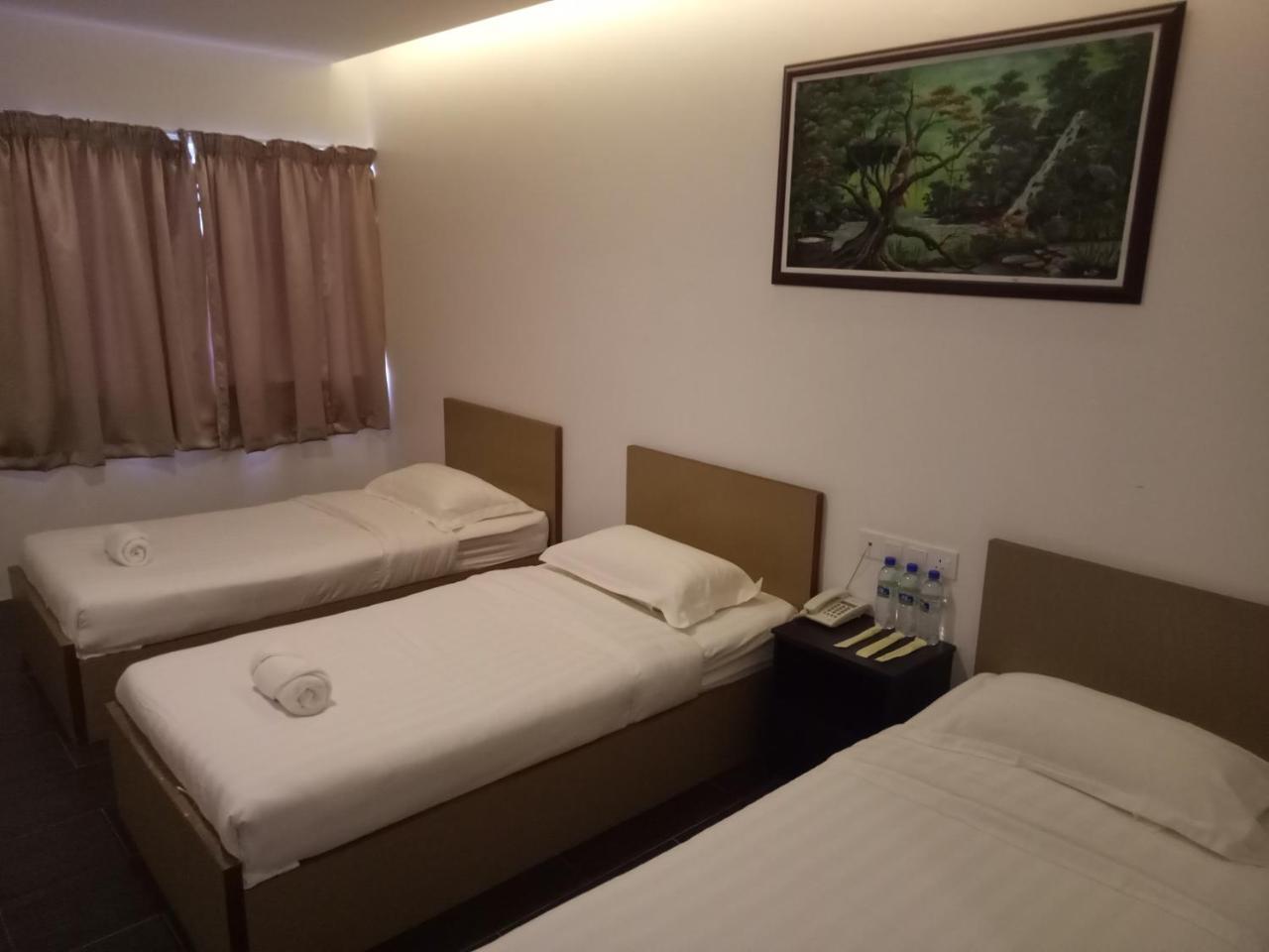 Hotel Sri Bernam Сабак Бернам Екстериор снимка