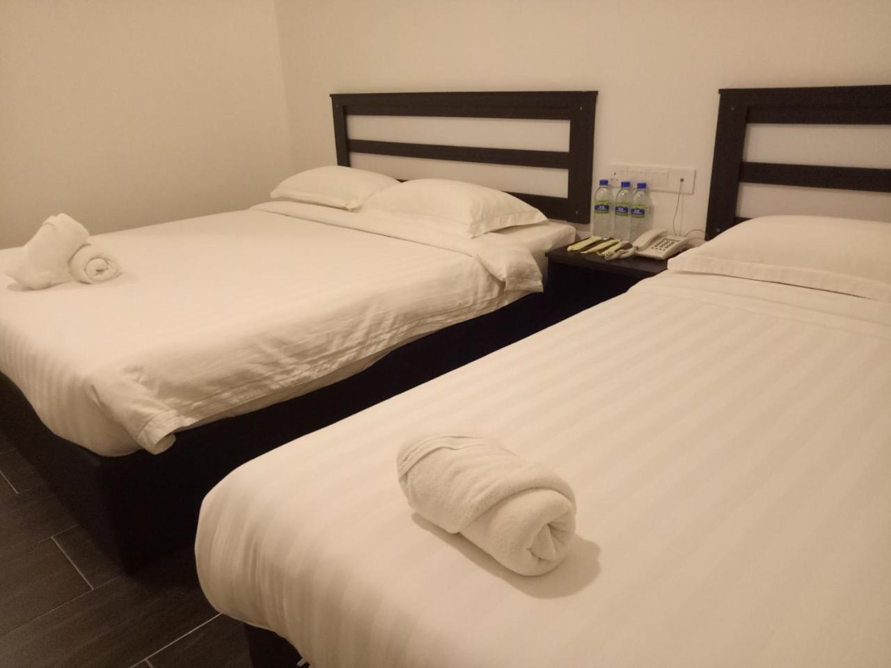 Hotel Sri Bernam Сабак Бернам Екстериор снимка