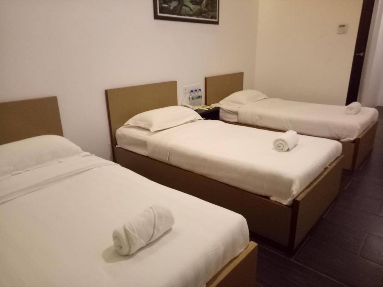 Hotel Sri Bernam Сабак Бернам Екстериор снимка