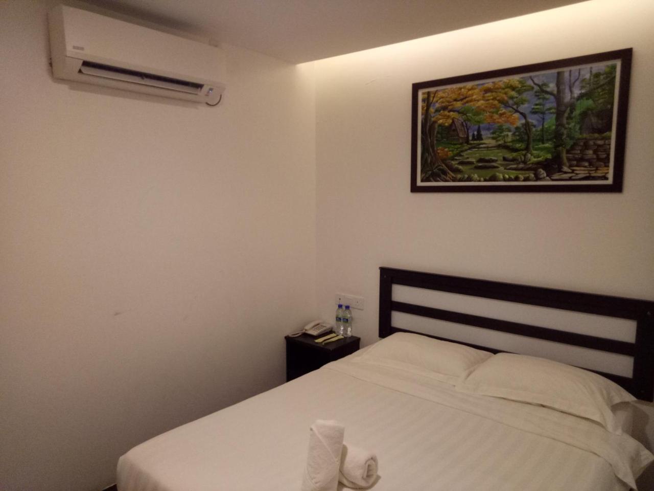 Hotel Sri Bernam Сабак Бернам Екстериор снимка