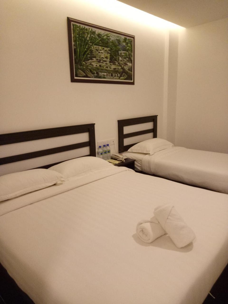 Hotel Sri Bernam Сабак Бернам Екстериор снимка