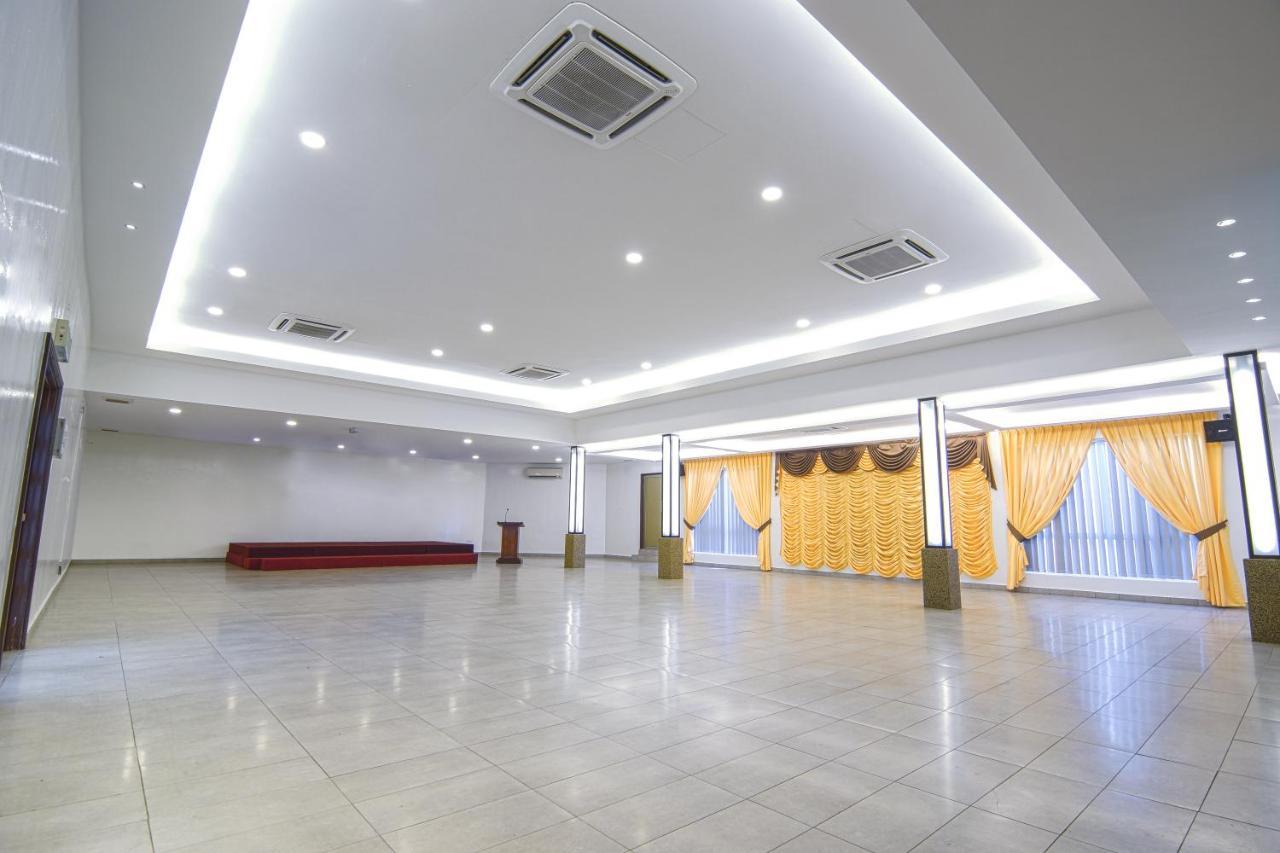 Hotel Sri Bernam Сабак Бернам Екстериор снимка