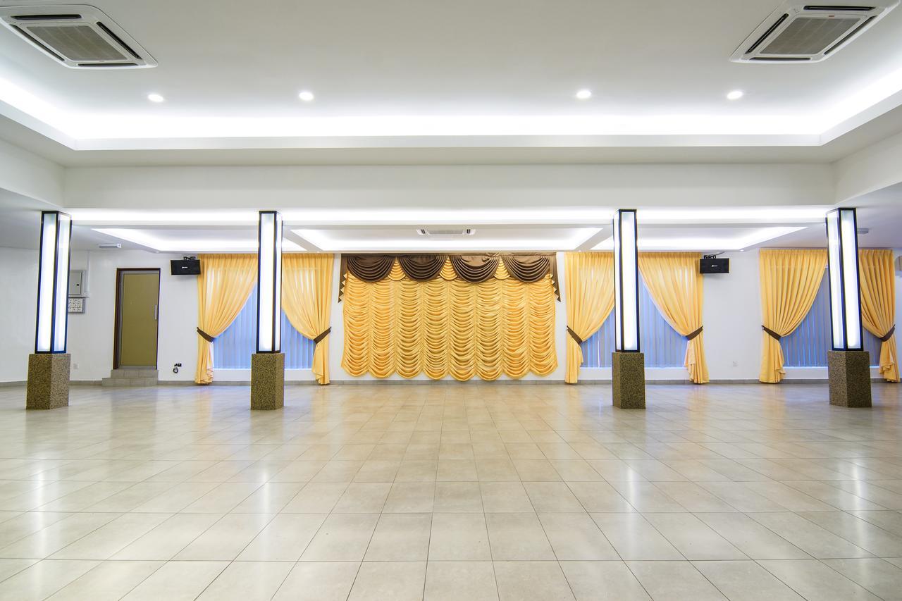 Hotel Sri Bernam Сабак Бернам Екстериор снимка